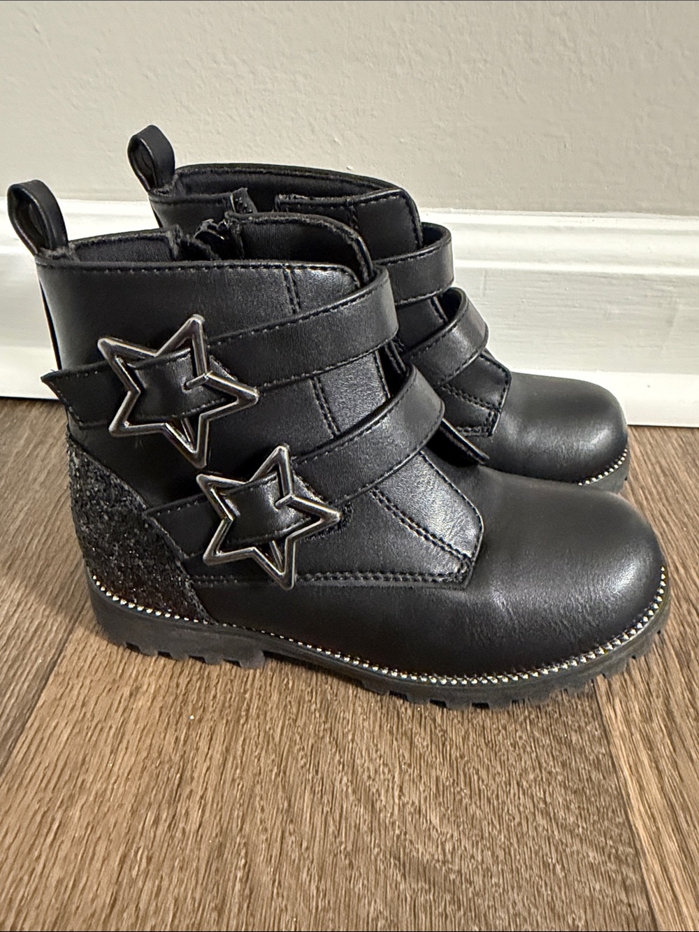 Harper Canyon Kids Black Star Accent Ankle Boots